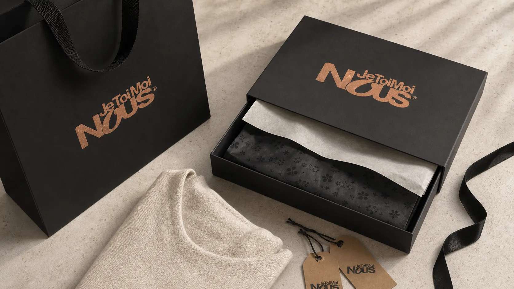 Packaging Je Toi Moi Nous : sac, boîte et étiquettes